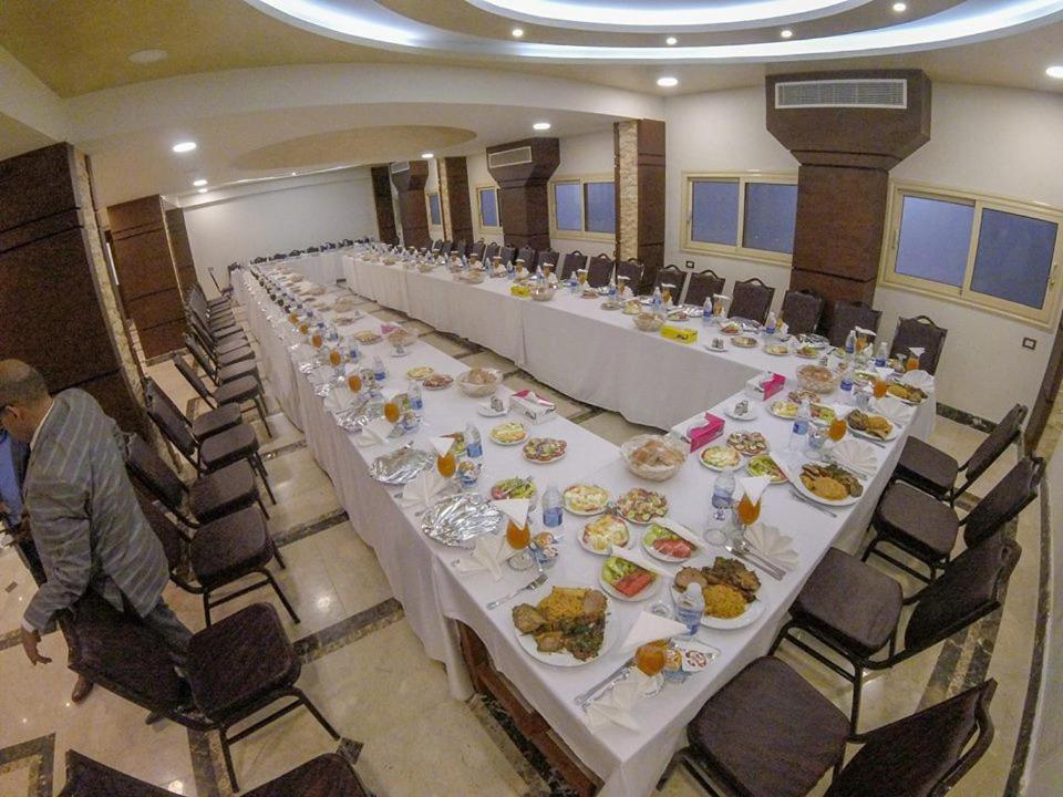 St. Marie House Hotel Асют Екстериор снимка