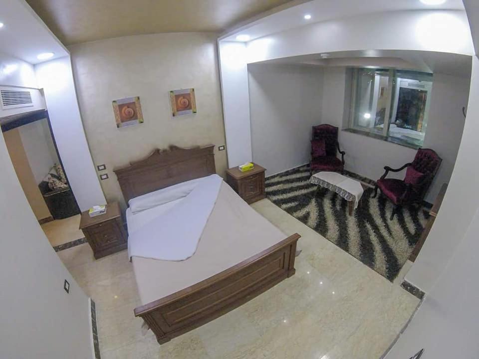 St. Marie House Hotel Асют Екстериор снимка