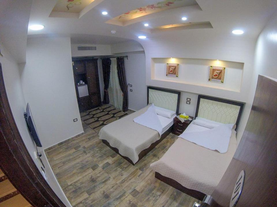 St. Marie House Hotel Асют Екстериор снимка