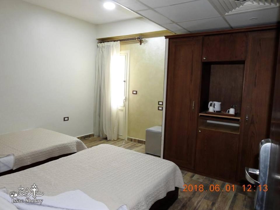 St. Marie House Hotel Асют Екстериор снимка