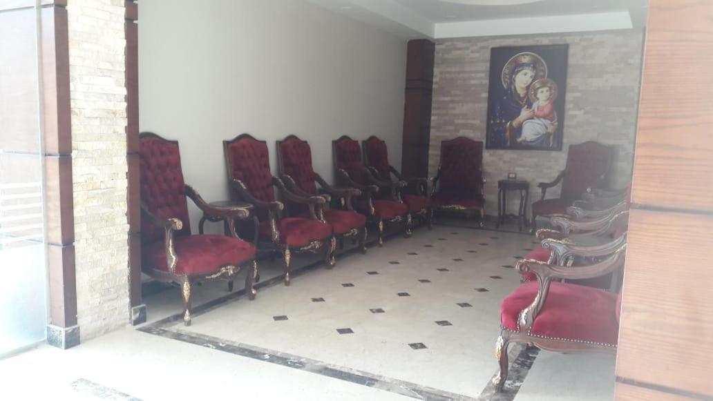 St. Marie House Hotel Асют Екстериор снимка