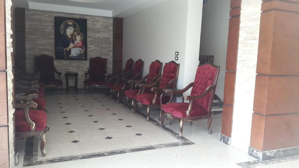 St. Marie House Hotel Асют Екстериор снимка